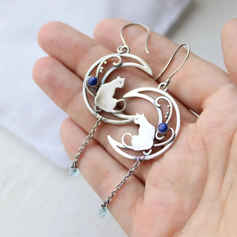 Moonlight Cat Earrings – Vintage Crescent Design with Lapis Lazuli Gemstone